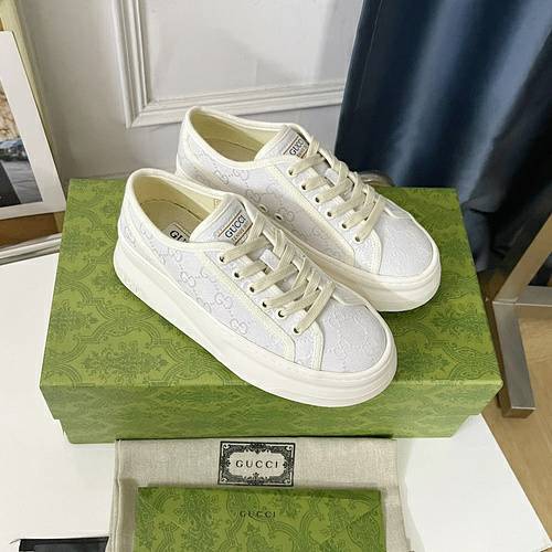 Picture of Gucci Shoes Men _SKUfw158010948fw